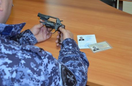 Тамбовские росгвардейцы проверили более 450 владельцев оружия