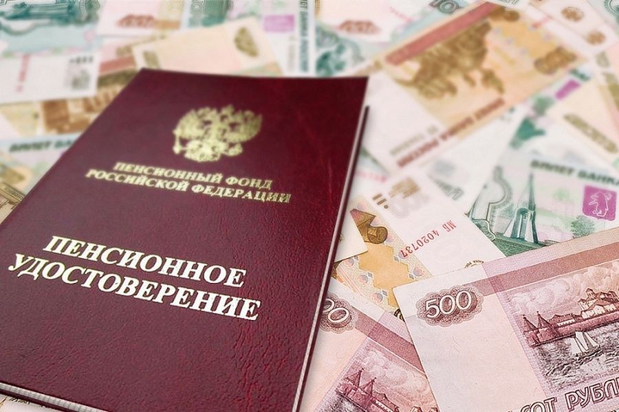 С начала наступившего года страховые пенсии по старости для неработающих пенсионеров увеличиваются примерно на 5 процентов
